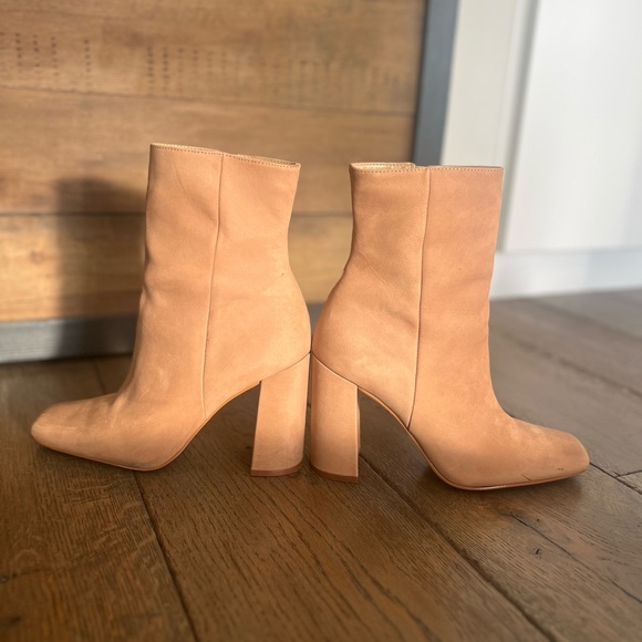 Steve Madden Lourdes Tan Ankle Boot - Picture 3 of 7